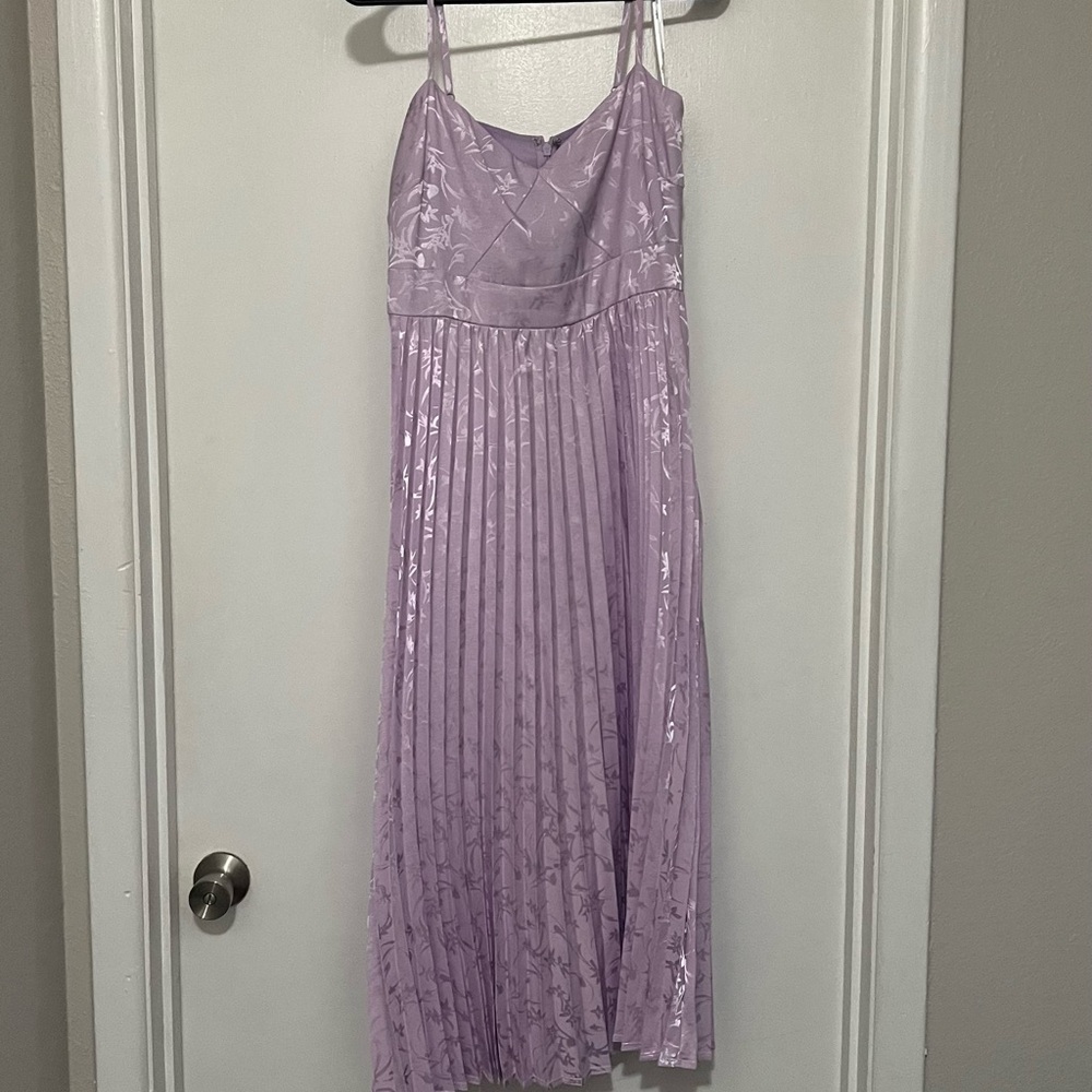 Lulus lavender Midi dress